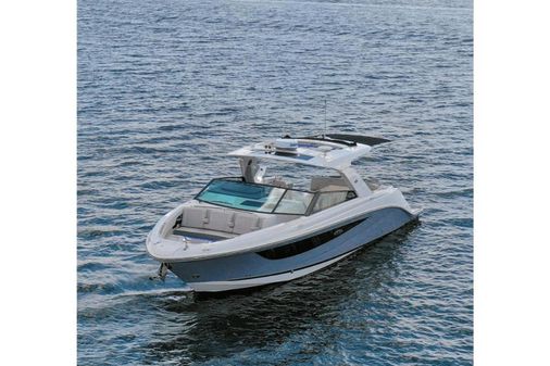 Sea Ray 400 SLX image