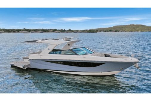 Sea Ray 400 SLX image