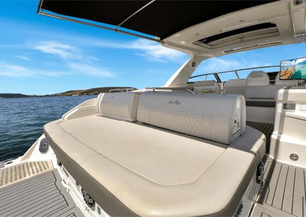 Sea Ray 400 SLX image