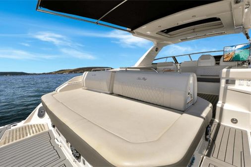 Sea Ray 400 SLX image