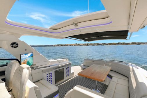 Sea Ray 400 SLX image