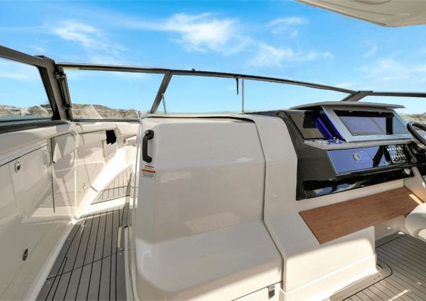 Sea Ray 400 SLX image