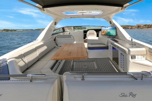 Sea Ray 400 SLX image