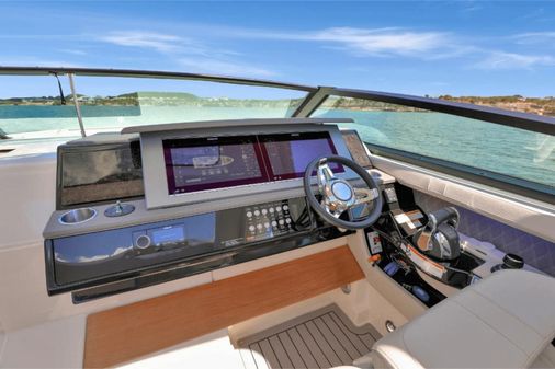 Sea Ray 400 SLX image