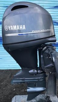 Yamaha F90LB image