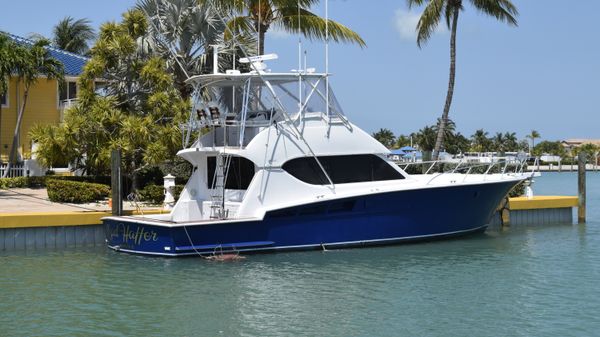 Hatteras Flybridge
