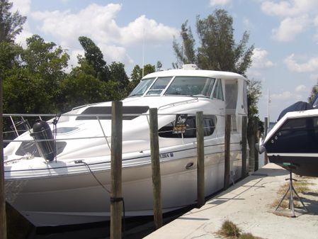 Sea Ray 390 Motor Yacht image