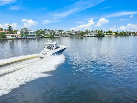 Monterey 335 Sport Yacht image