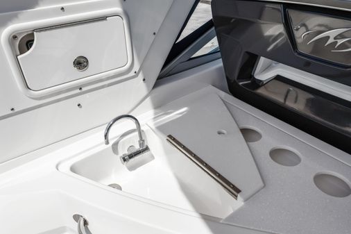 Monterey 335 Sport Yacht image