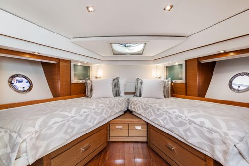 Tiara Yachts 53 Coupe image