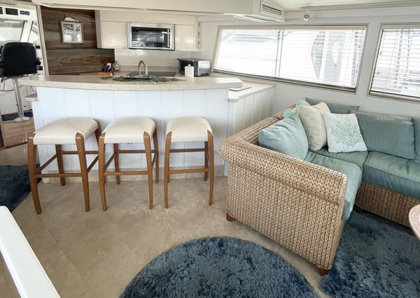 Hatteras 54 Extended Deckhouse image