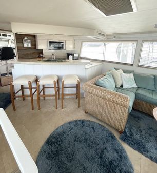 Hatteras 54 Extended Deckhouse image