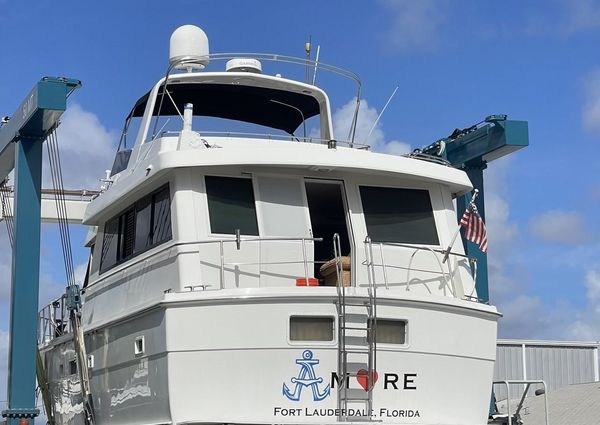 Hatteras 54 Extended Deckhouse image