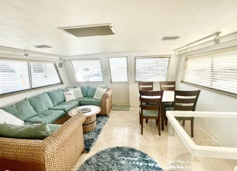 Hatteras 54 Extended Deckhouse image