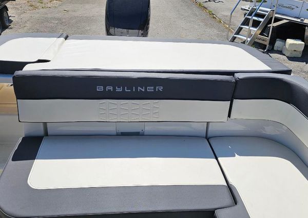 Bayliner VR5-BOWRIDER-OB image