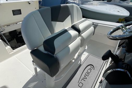 Robalo 266-CAYMAN image