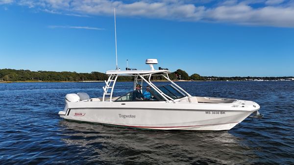 Boston Whaler 270 Vantage 