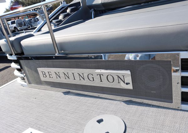 Bennington 22-LSWING-BACK image