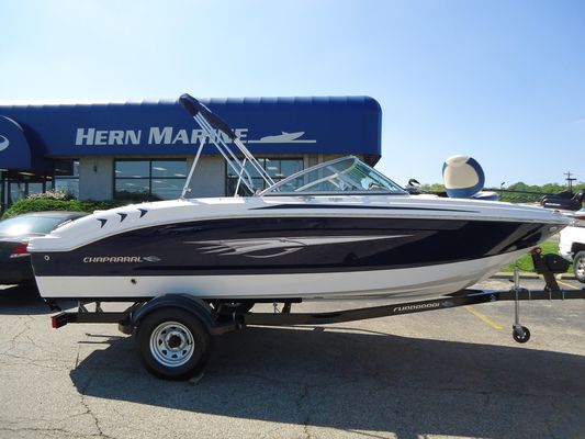 Chaparral 19 H2O Ski & Fish - main image