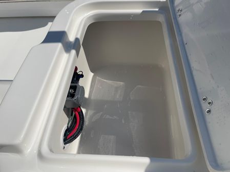 Key-west 1720-CENTER-CONSOLE image