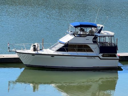 Jefferson 37 Viscount Sundeck Motor Yacht image