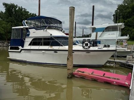 Jefferson 37 Viscount Sundeck Motor Yacht image