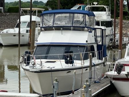 Jefferson 37 Viscount Sundeck Motor Yacht image