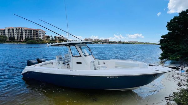 Everglades 295 Center Console 