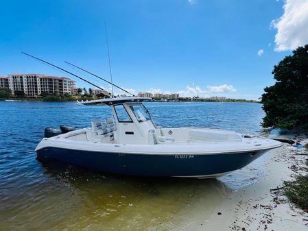 Everglades 295 Center Console image