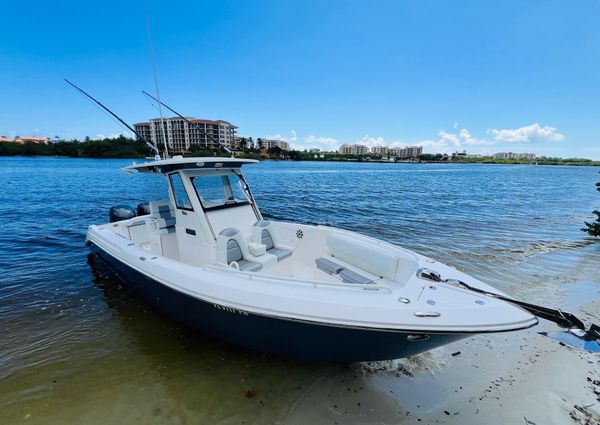 Everglades 295-CENTER-CONSOLE image