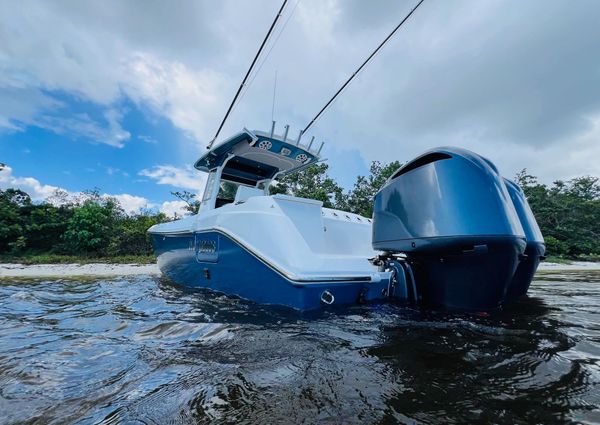 Everglades 295-CENTER-CONSOLE image