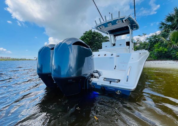 Everglades 295-CENTER-CONSOLE image