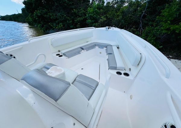 Everglades 295-CENTER-CONSOLE image