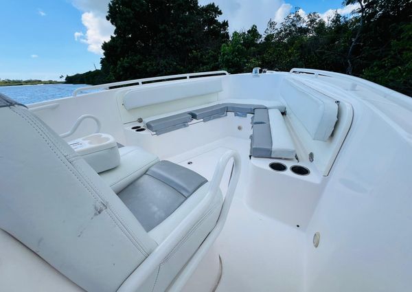 Everglades 295-CENTER-CONSOLE image