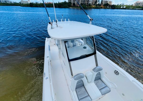 Everglades 295-CENTER-CONSOLE image