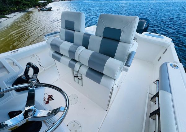 Everglades 295-CENTER-CONSOLE image