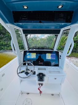 Everglades 295 Center Console image