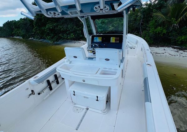 Everglades 295-CENTER-CONSOLE image