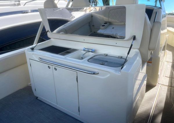 Chris-Craft Catalina 34 image