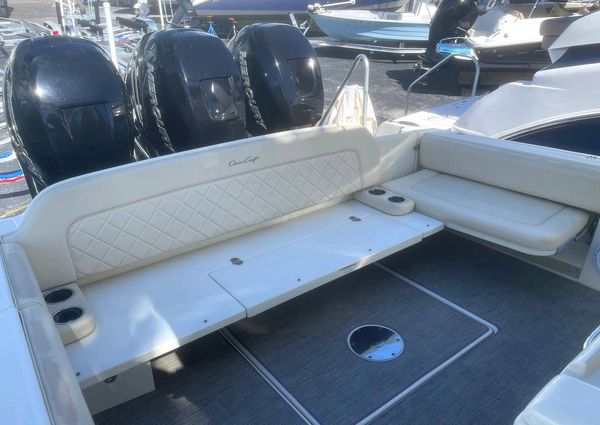 Chris-Craft Catalina 34 image