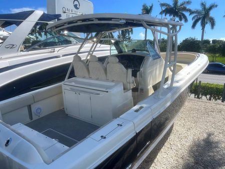 Chris-Craft Catalina 34 image