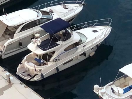 Sealine F37 image