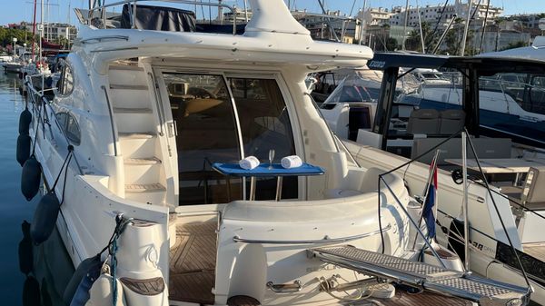 Sealine F37