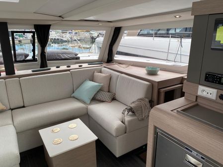 Fountaine Pajot 40 Isla image