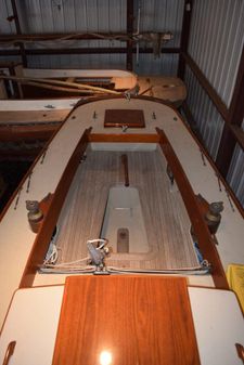 Herreshoff Araminta image