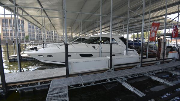 Sea Ray 450 Sundancer