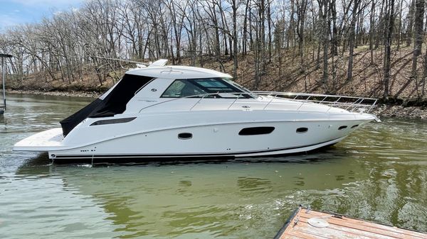 Sea Ray 450 Sundancer 