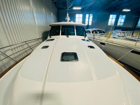 Sabre 58 Salon Express image