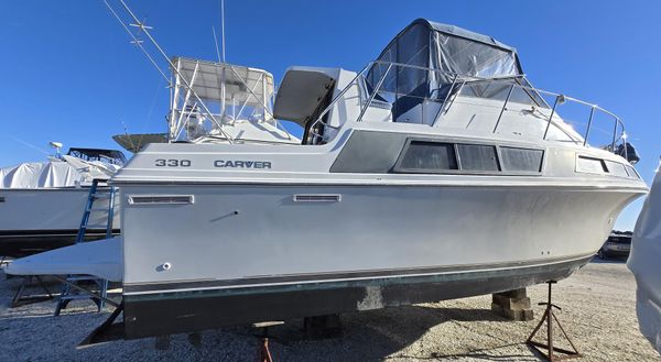 Carver 330-MARINER image