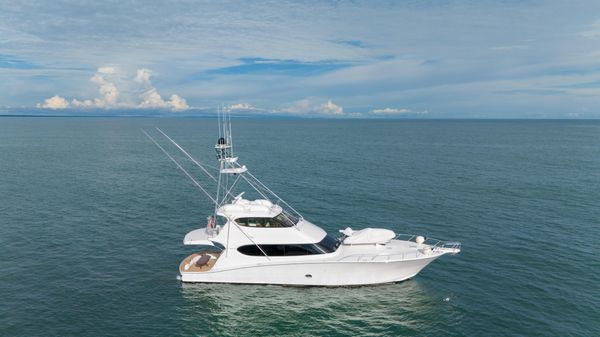 Hatteras 77 Convertible 